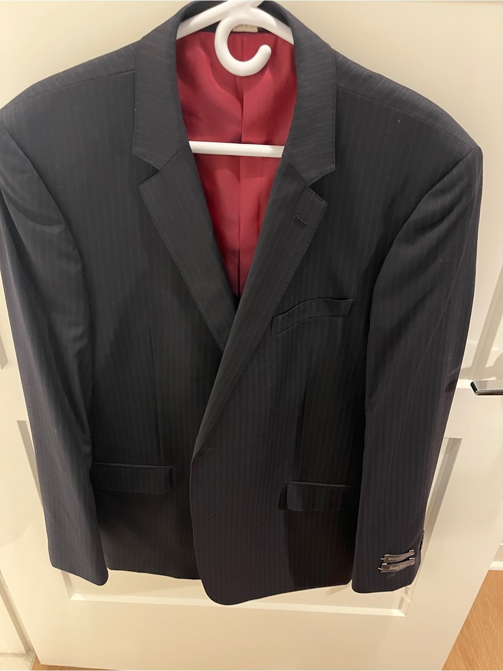 Neiman Marcus NWT Men's Shadow Navy Suit with Red Lining 100% Light Wool 44R 38W